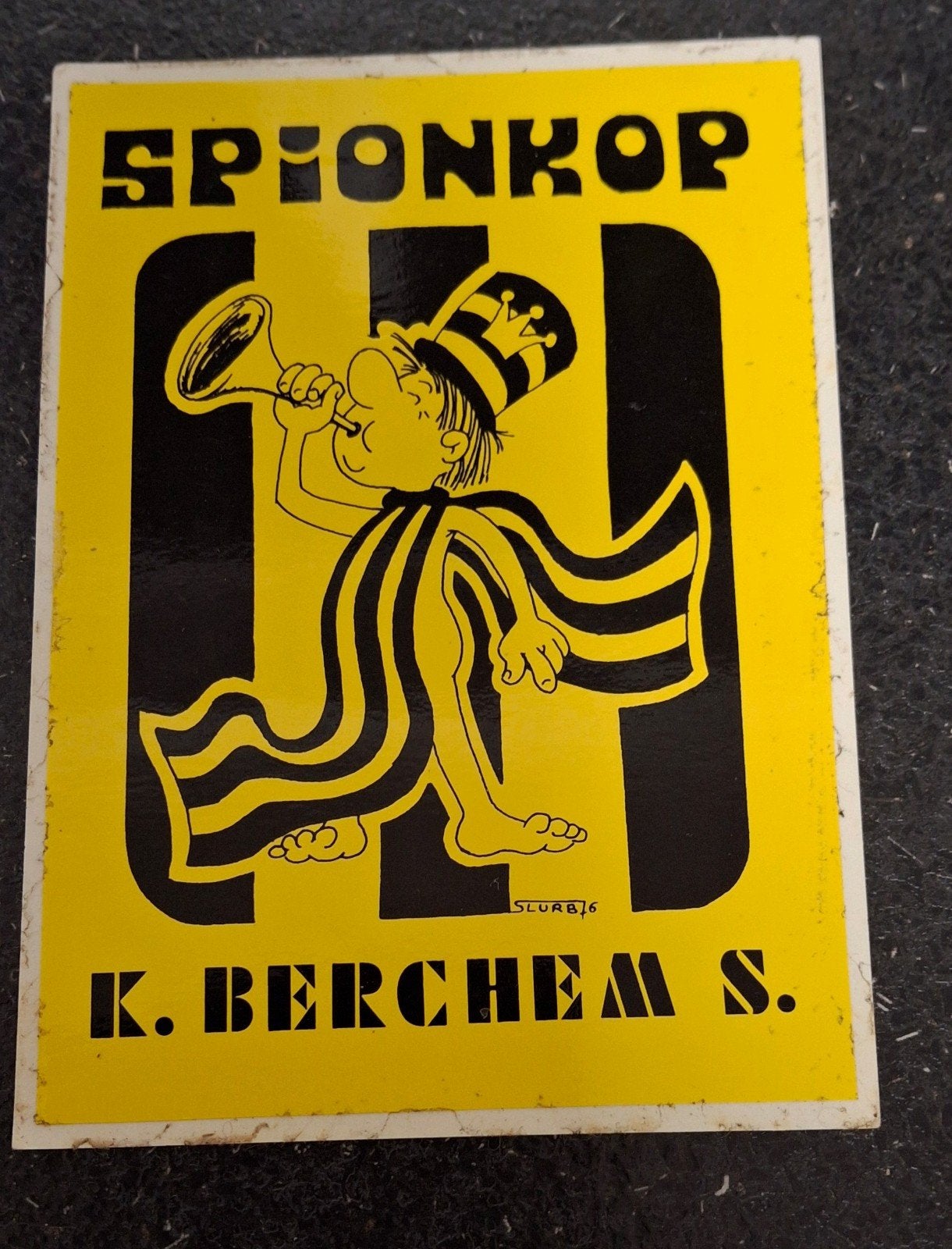 Vintage sticker voetbal K Berchem S spionkop, Verzamelen, Ophalen of Verzenden, Zo goed als nieuw, Sport