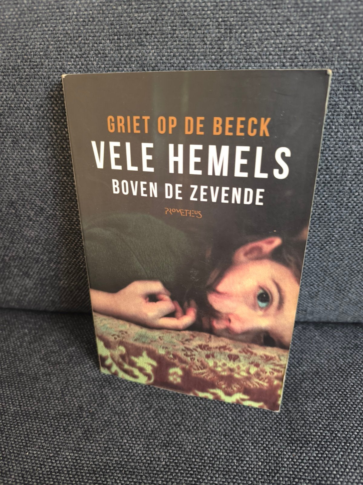 Vele hemels boven de zevende (Griet Op de Beeck), Ophalen, Gelezen, België