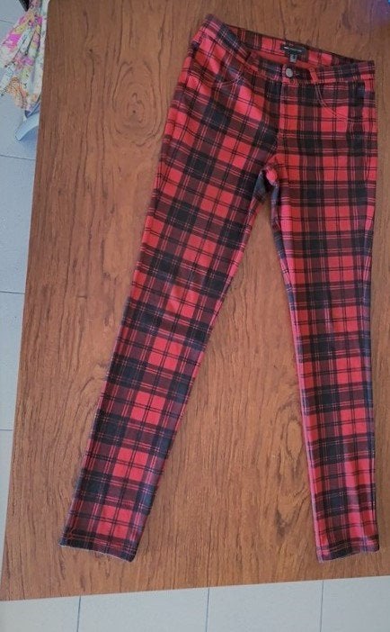 Mango : zwart rood ruiten skinny broek , mt M, Rouge, Taille 38/40 (M), Mango, Enlèvement ou Envoi