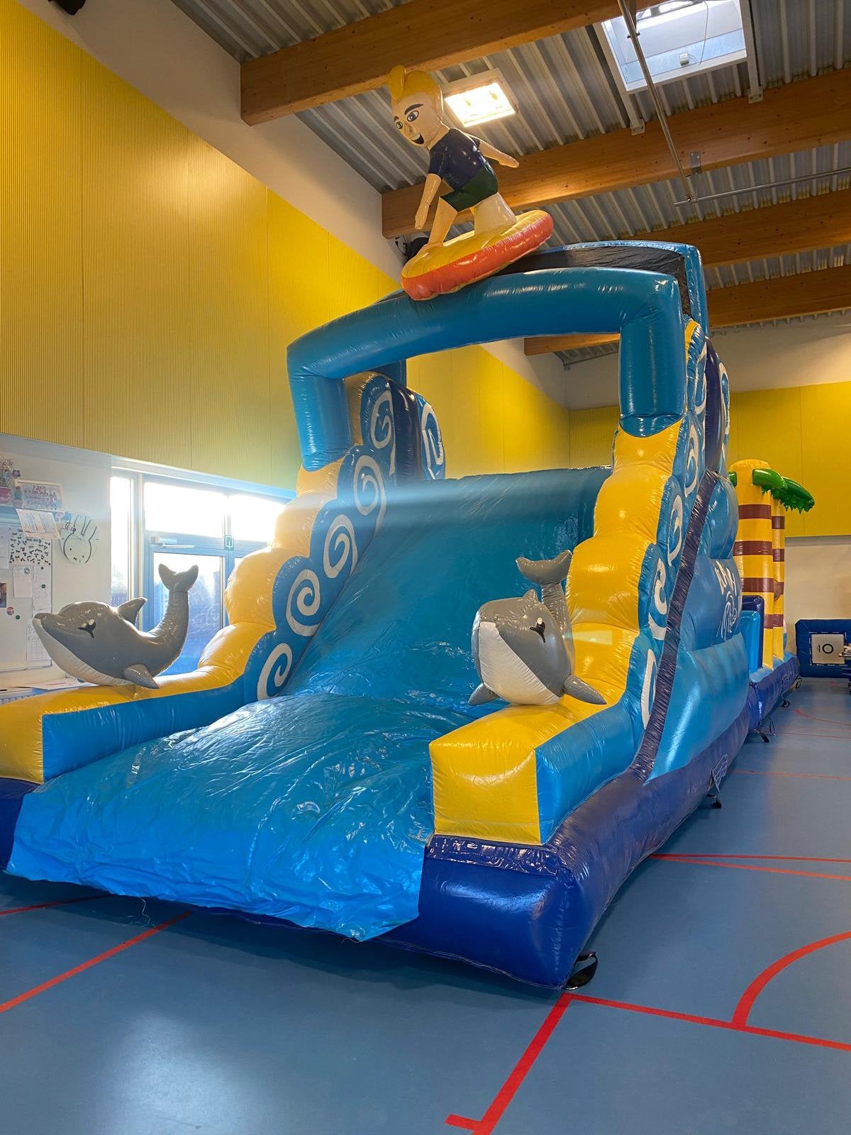 Springkasteel Surfers ‍️ run te koop, Ophalen of Verzenden, Zo goed als nieuw