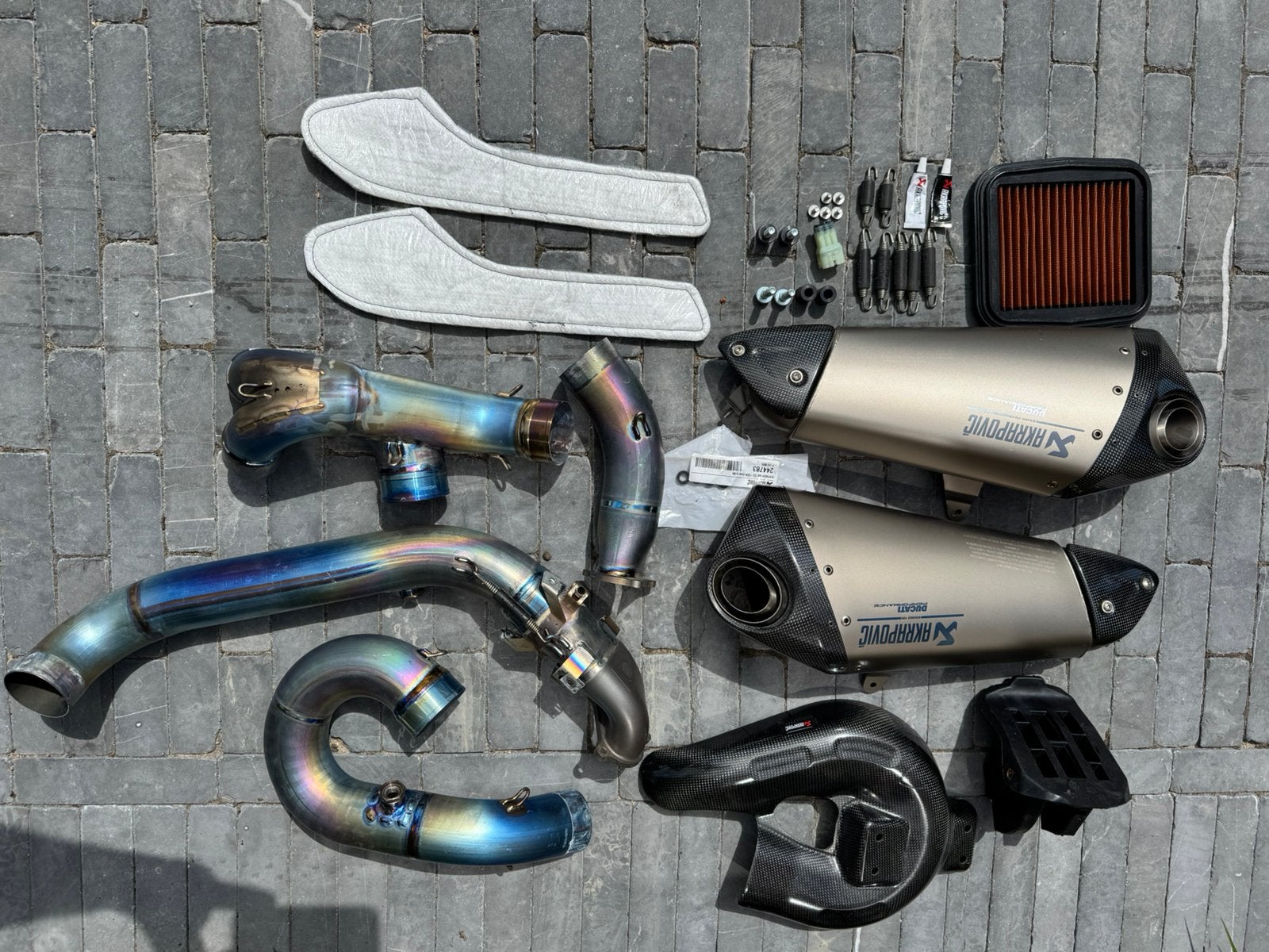 Ducati v2 akrapovic uitlaatlijn, Motoren, Ophalen, Gebruikt