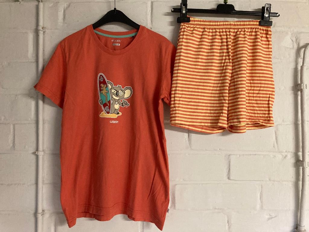 Oranje pyjama, korte mouwen en korte broek, Woody, 152, 12 j, Kinderen en Baby's, Kinderkleding | Maat 152, Nacht- of Onderkleding