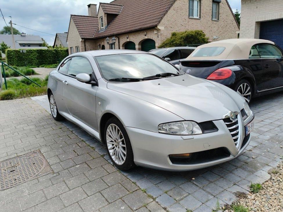 Gezocht :  voor Alfa Romeo GT : student carrosserie, Diensten en Vakmensen, Lakschade of Spuitwerk