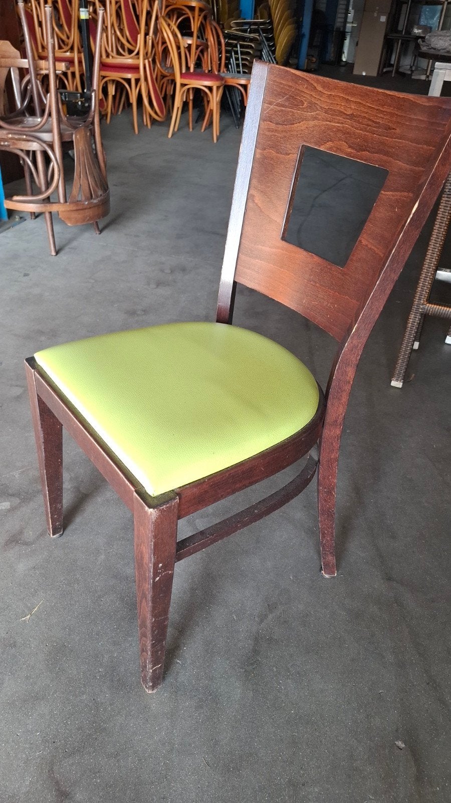 18 cafe bistro restaurant horeca TON orgineel lot stoelen, Ophalen of Verzenden, Bruin, Hout