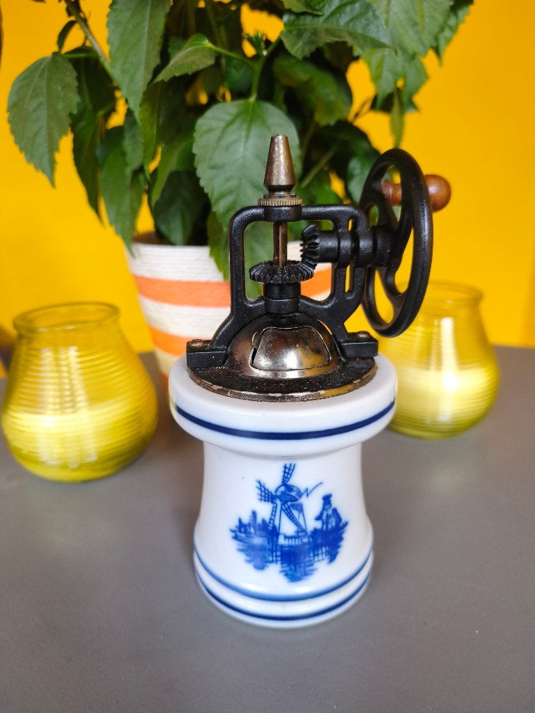 Vintage Delfts blauwe koffiemolen, Enlèvement