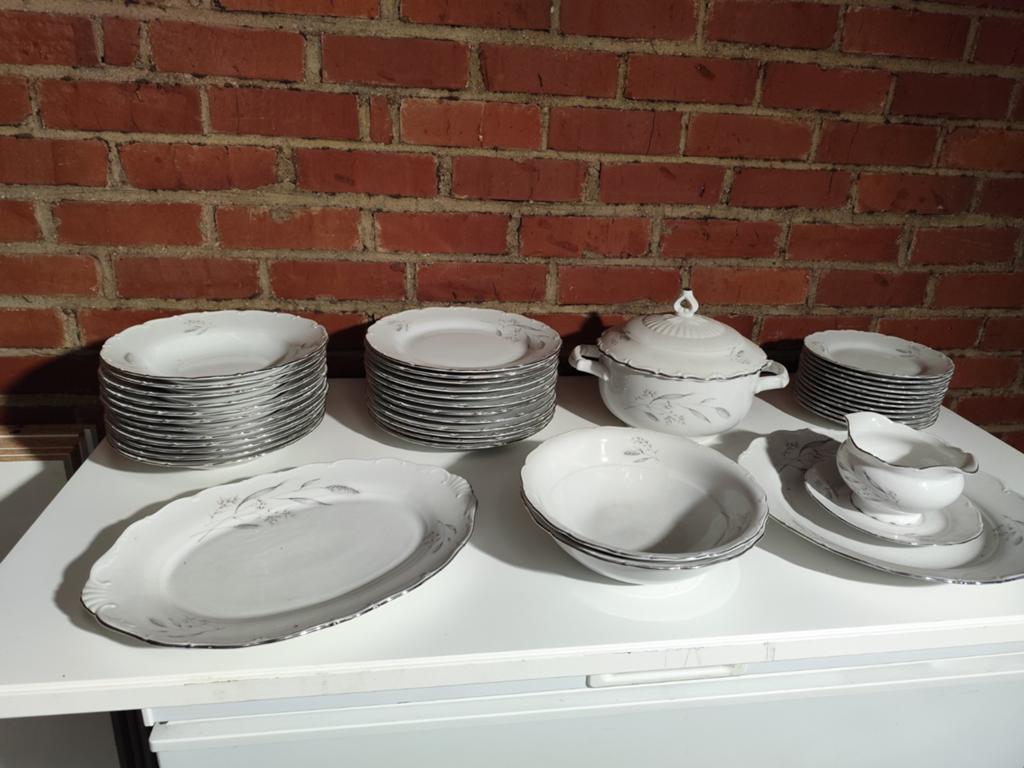 “Porcelaine Fine de Bohême – Carlsbad”., Enlèvement