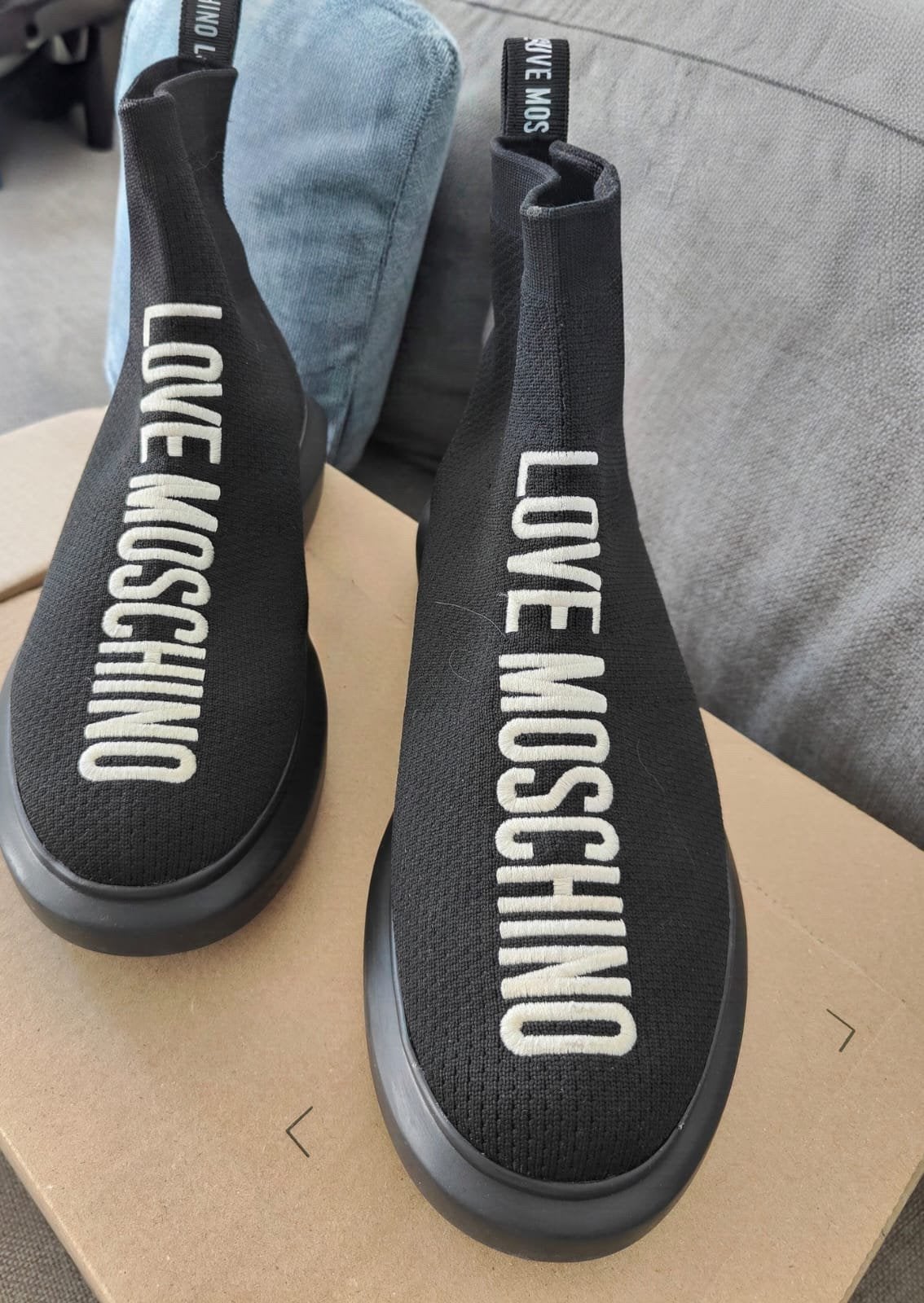 Moschino sportboot( sneaker) maat 38, Ophalen, Zo goed als nieuw