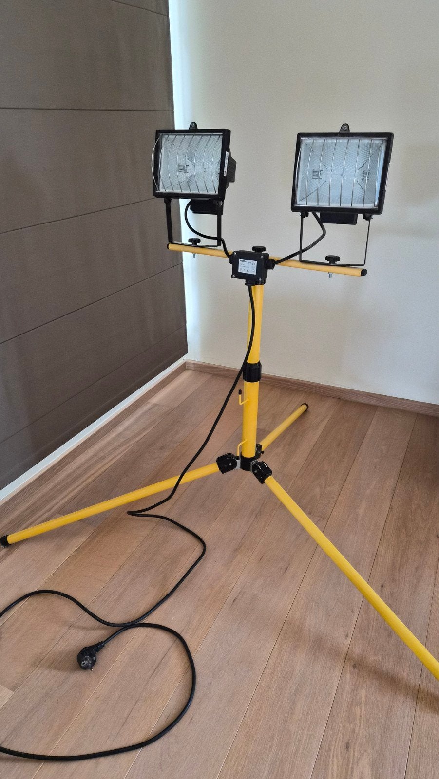 Dubbele halogeen werklamp, Doe-het-zelf en Bouw, Gebruikt, Met statief, Ophalen of Verzenden, Lamp met armatuur