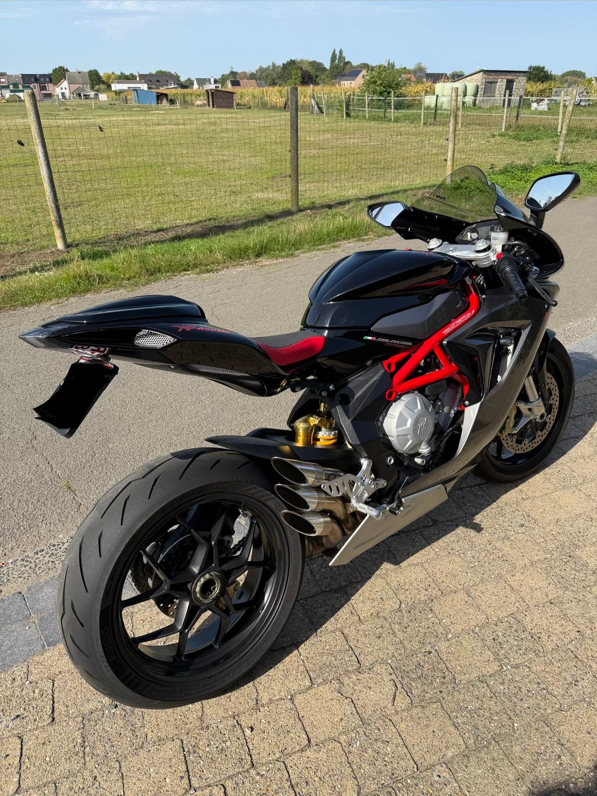 MV Agusta F3, Motoren, 675 cc, Sportuitlaat, Nieuw, Motorrijbewijs A