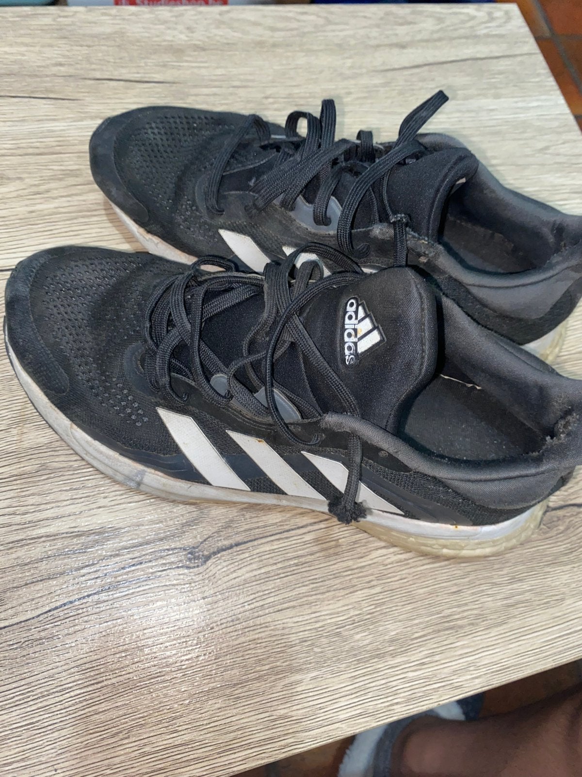 Chaussures de sport Adidas à vendre, Vêtements | Hommes, Vêtements de sport, Général, Porté, Blanc, Taille 46 (S) ou plus petite