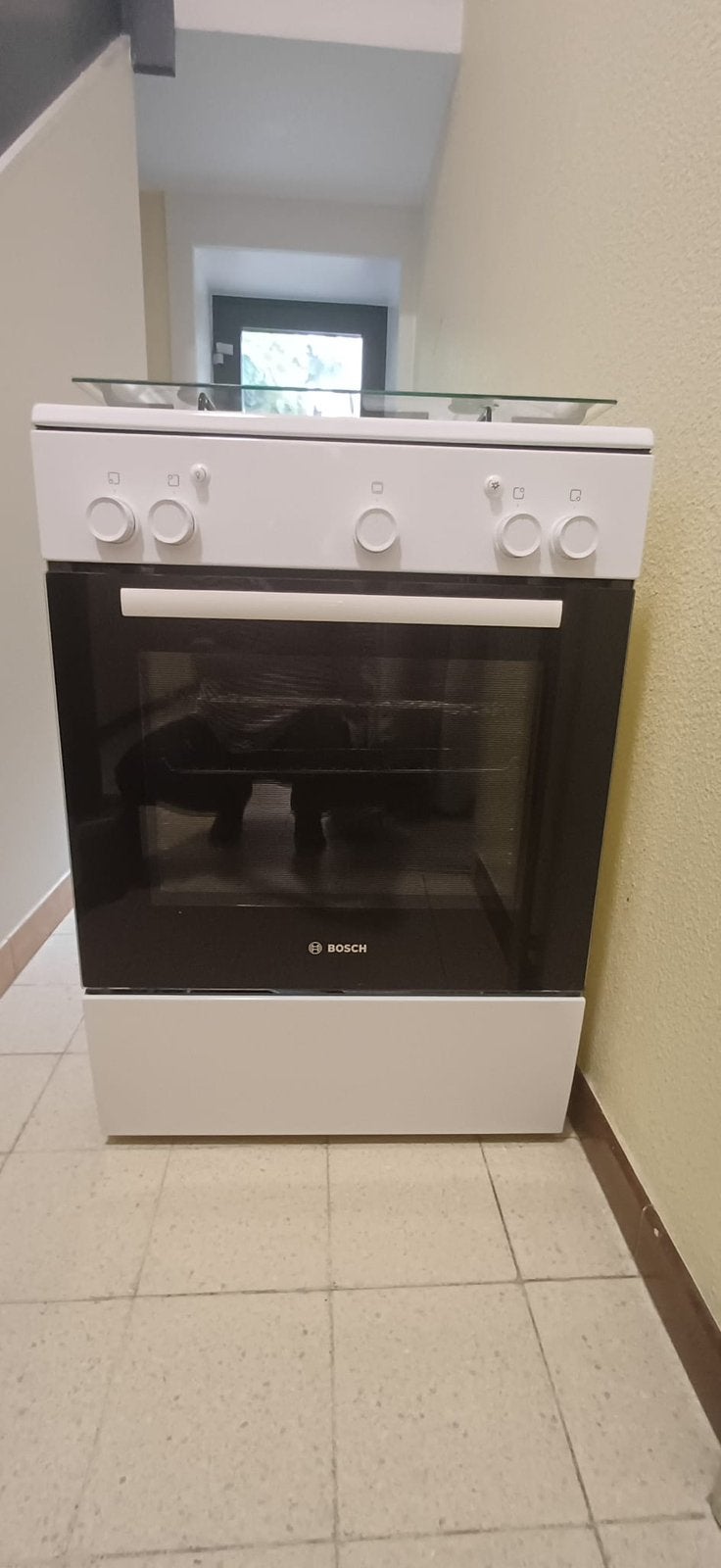 Bosh gasfornuis met gas oven, Elektronische apparatuur, Fornuizen, Ophalen, Zo goed als nieuw, Gas