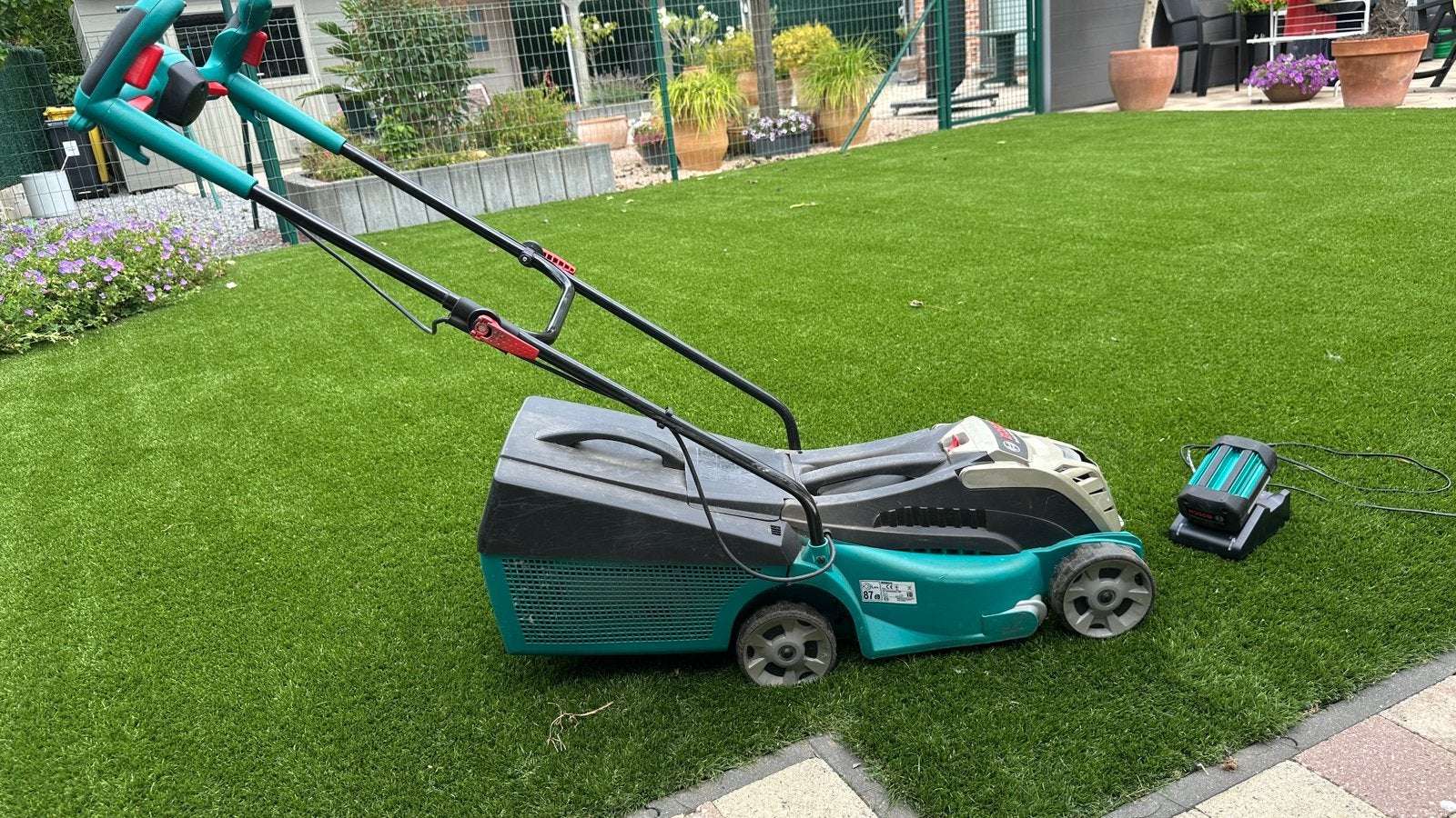 Grasmachine Bosch met accu, Jardin & Terrasse, Tondeuses à gazon, Enlèvement, Utilisé, Tondeuses à gazon sur batterie