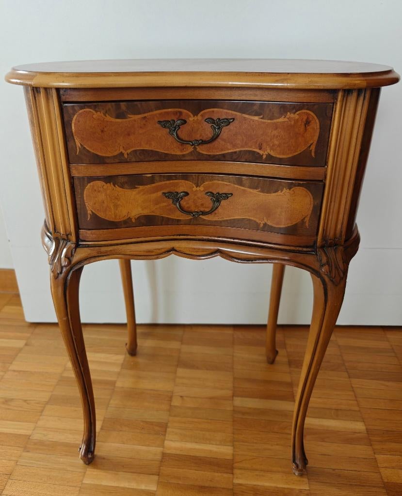 Ladenkastje Louis XV-stijl, Ophalen