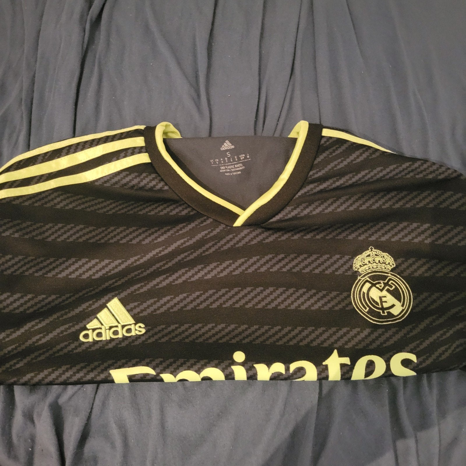 maillot du real madrid Vinicuis.jr, Sports & Fitness, Taille S, Enlèvement ou Envoi, Utilisé, Maillot