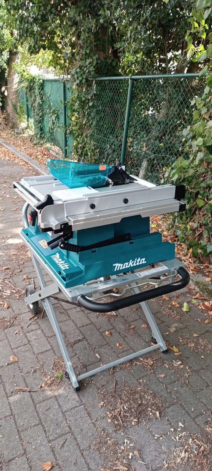 Makita staantafel cirkelzaag + verplaatsbaar onderstel, Ophalen