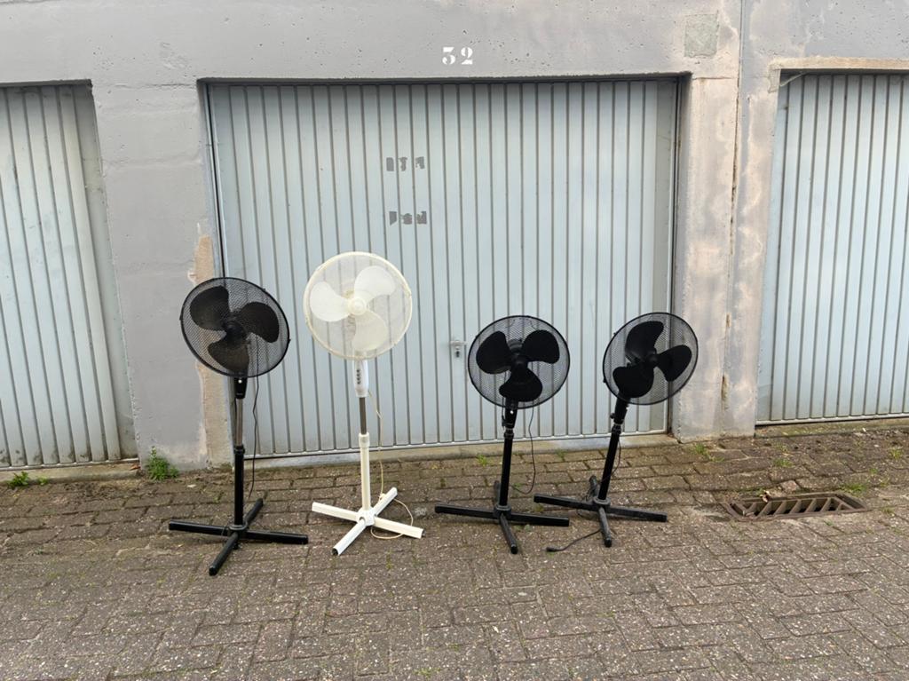 4 ventilatoren in hoogte verstelbaar - 85 EUR, Elektronische apparatuur, Ophalen