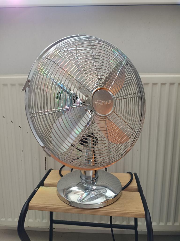 Tristar tafelmodel ventilator : lekker waaien!, Elektronische apparatuur, Ventilatoren, Ophalen, Zo goed als nieuw, Tafelventilator