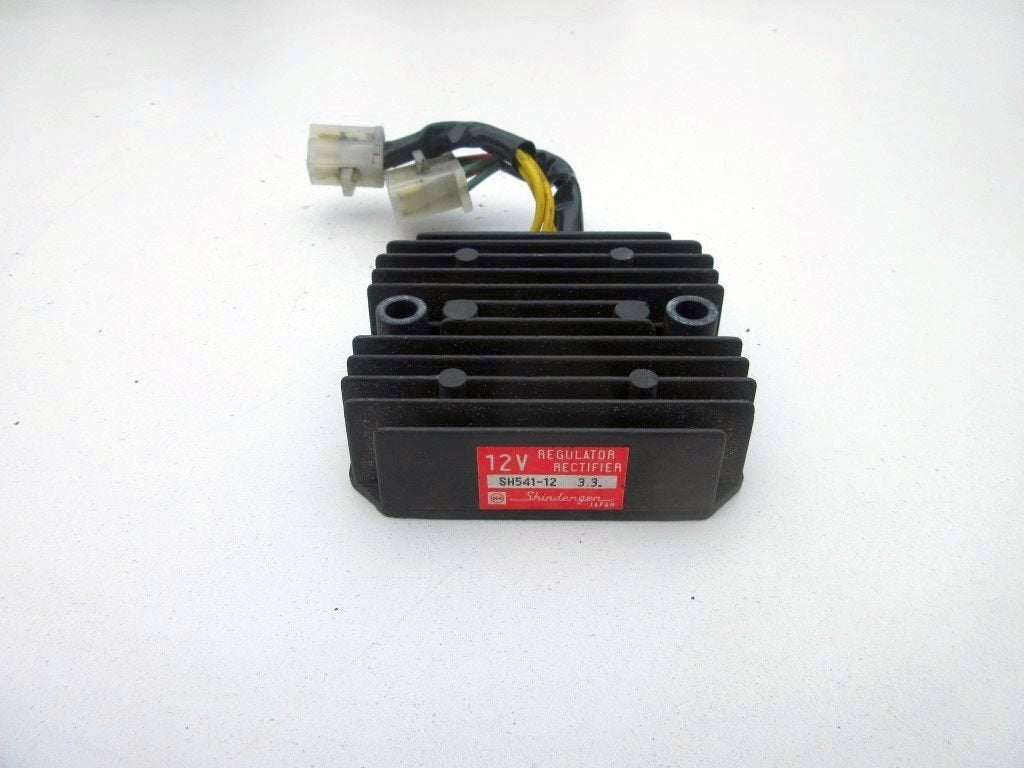Honda VF750F spanningsregelaar VF 750 F spanning regelaar, Motos, Pièces | Honda, Utilisé, Enlèvement ou Envoi