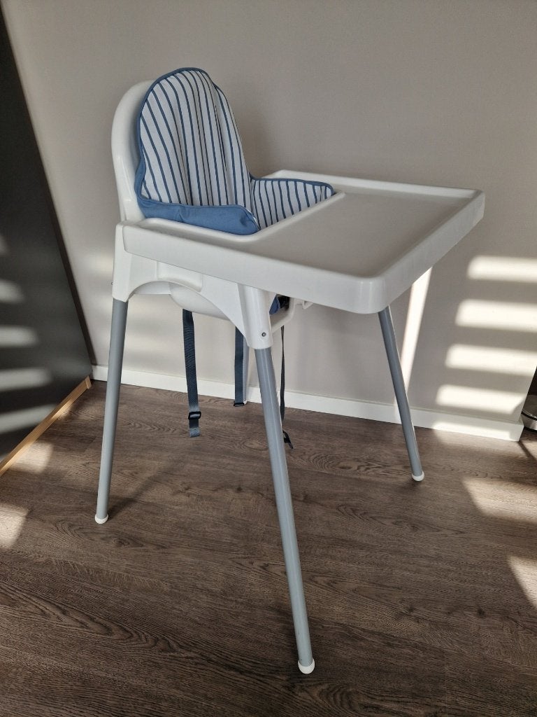 eetstoel Ikea wit met verkleinkussen, Ophalen of Verzenden, Afneembaar eetblad