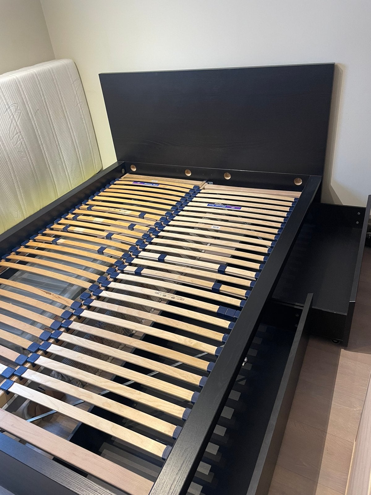 Bed, Ophalen, Zo goed als nieuw