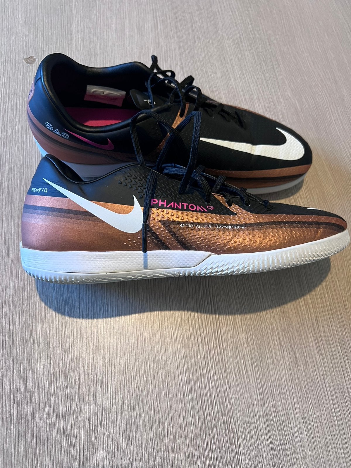 voetbalschoenen, Ophalen, Zo goed als nieuw