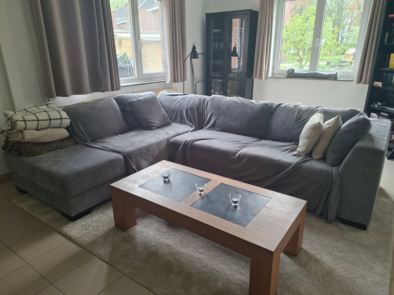 Hoeksalon zetel sofa zo goed als nieuw! - MOET NU WEG!, Ophalen, Stof