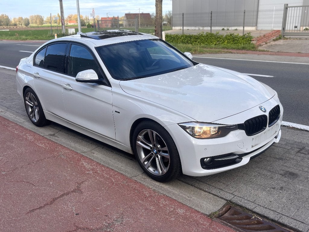 320D SPORT /LEDER/ZEER NETTE STAAT TOP ONDERHOUDEN GARANTIE, Auto's, BMW, 1995 cc, Zwart, Wit, Bedrijf