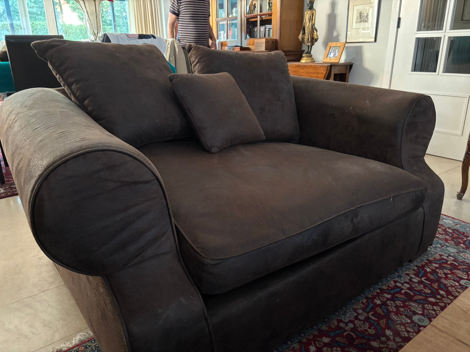 Gratis op te halen. Love seat donkerbruin nubuck., Ophalen, Gebruikt, Tweepersoons