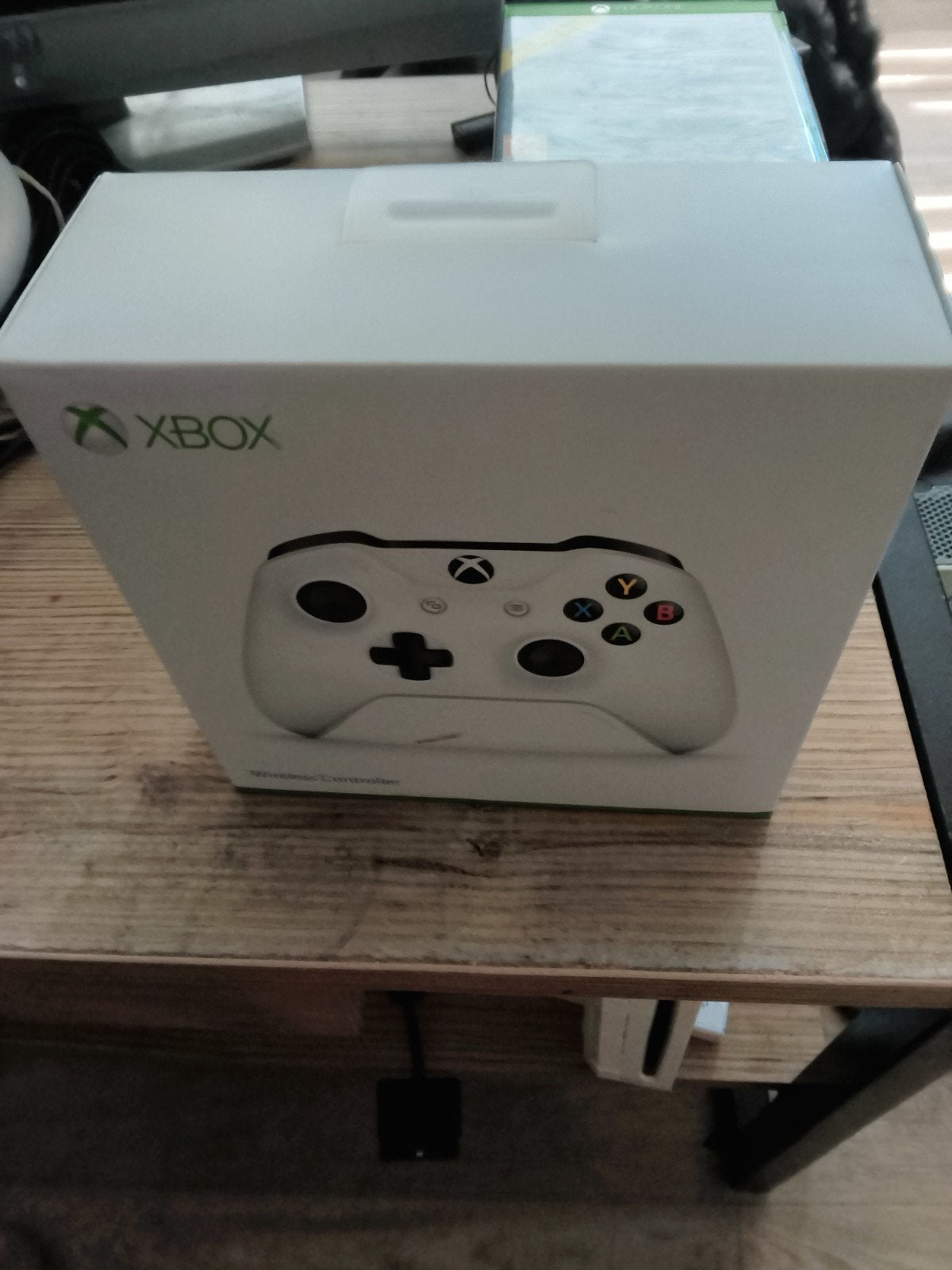 Manette Xbox One d'occasion avec boîtier, Sans fil, Comme neuf, Xbox One, Contrôleur