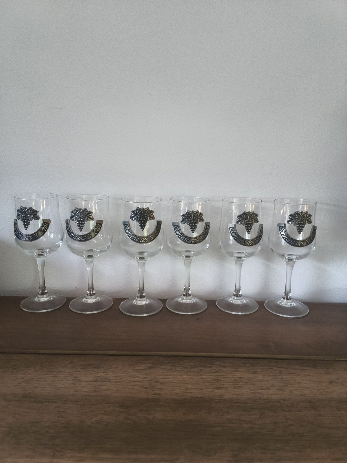 6 verres a vin avec étain confrérie des  2 caps, Collections, Enlèvement