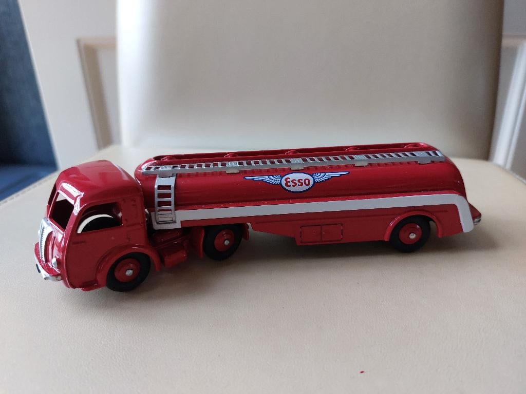 Véhicule de collection Camion citerne Esso rouge, Enlèvement ou Envoi, Comme neuf, Autres types