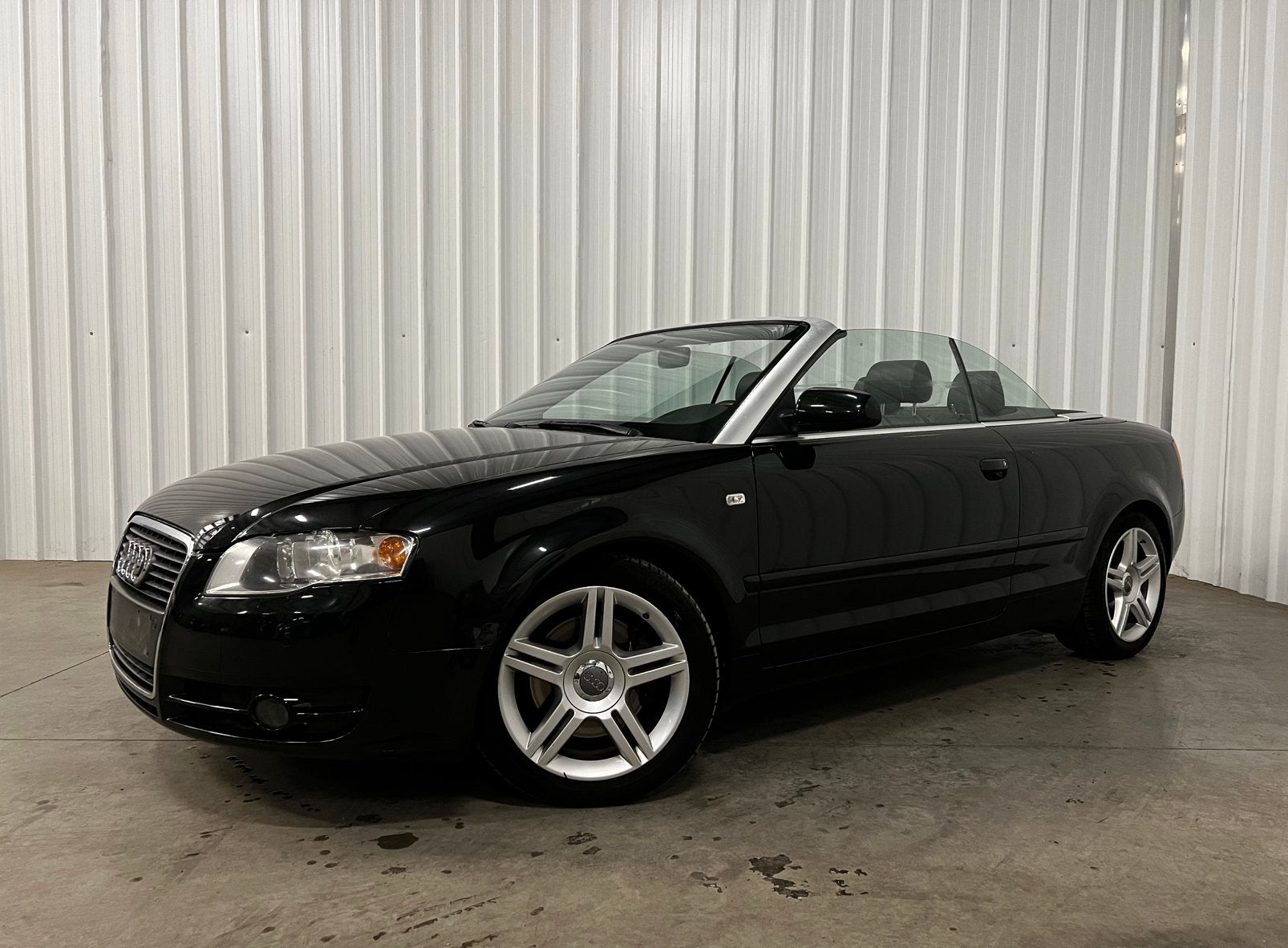 - Audi A4 Cabrio - 1.8 Turbo Benzine - BJ06/2006 - Automaat, Auto's, 4 zetels, Zwart, 4 cilinders, Cabriolet