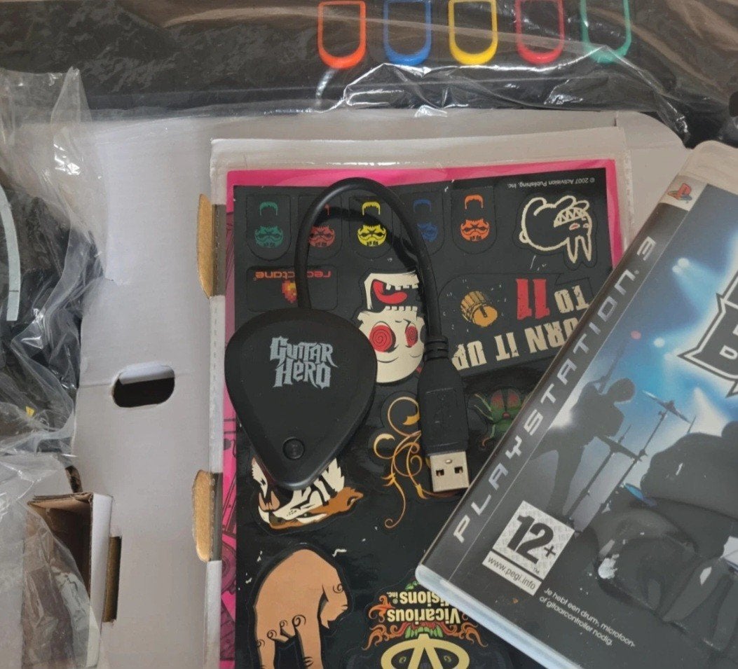 Guitar hero met spelletje rock band bij, Consoles de jeu & Jeux vidéo, Enlèvement