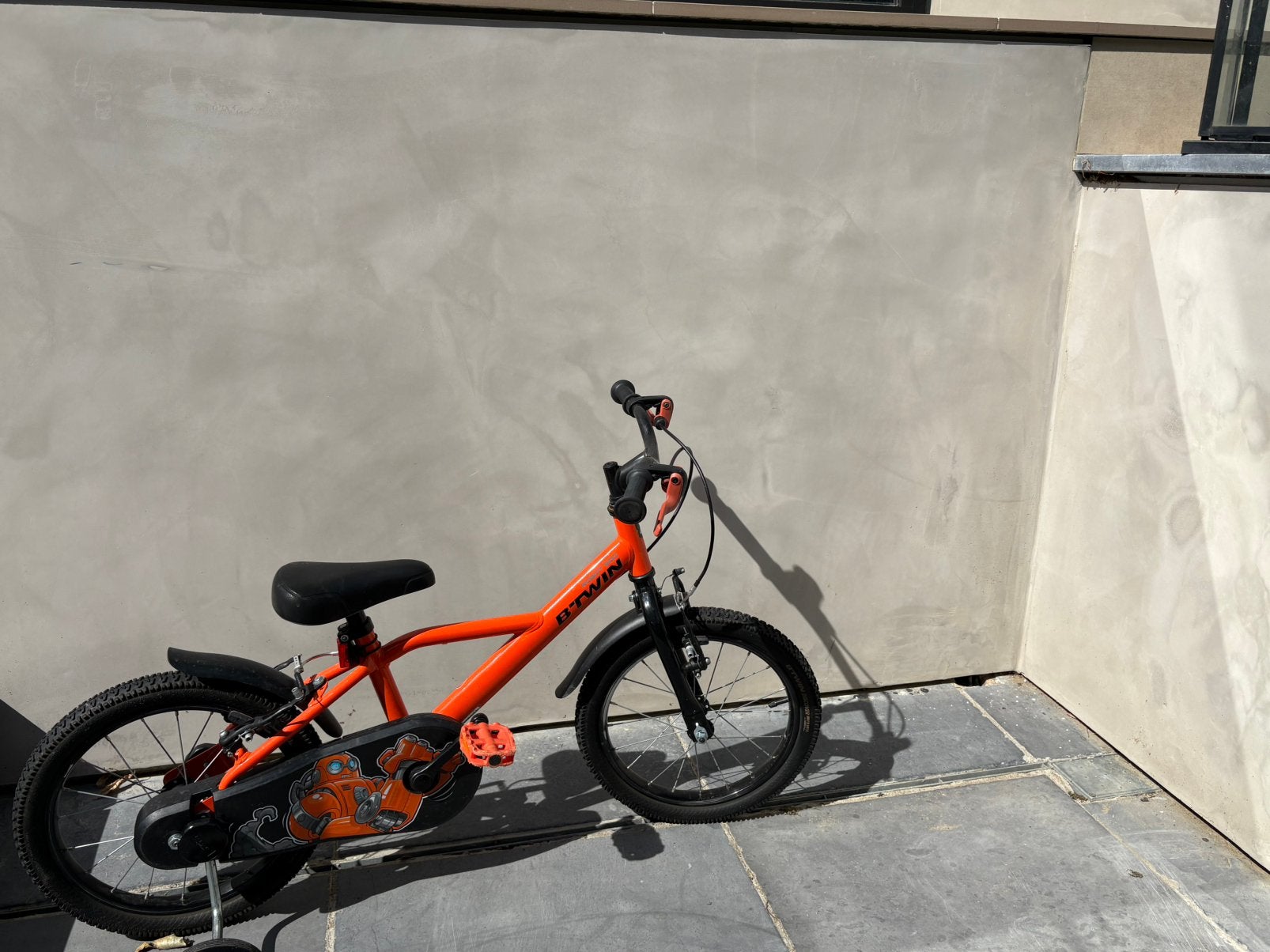 Kinderfiets 4t/m7 jaar met afhaalbare steunwieltjes, Vélos & Vélomoteurs, Vélos | Vélos pour enfant, Comme neuf, Stabilisateurs