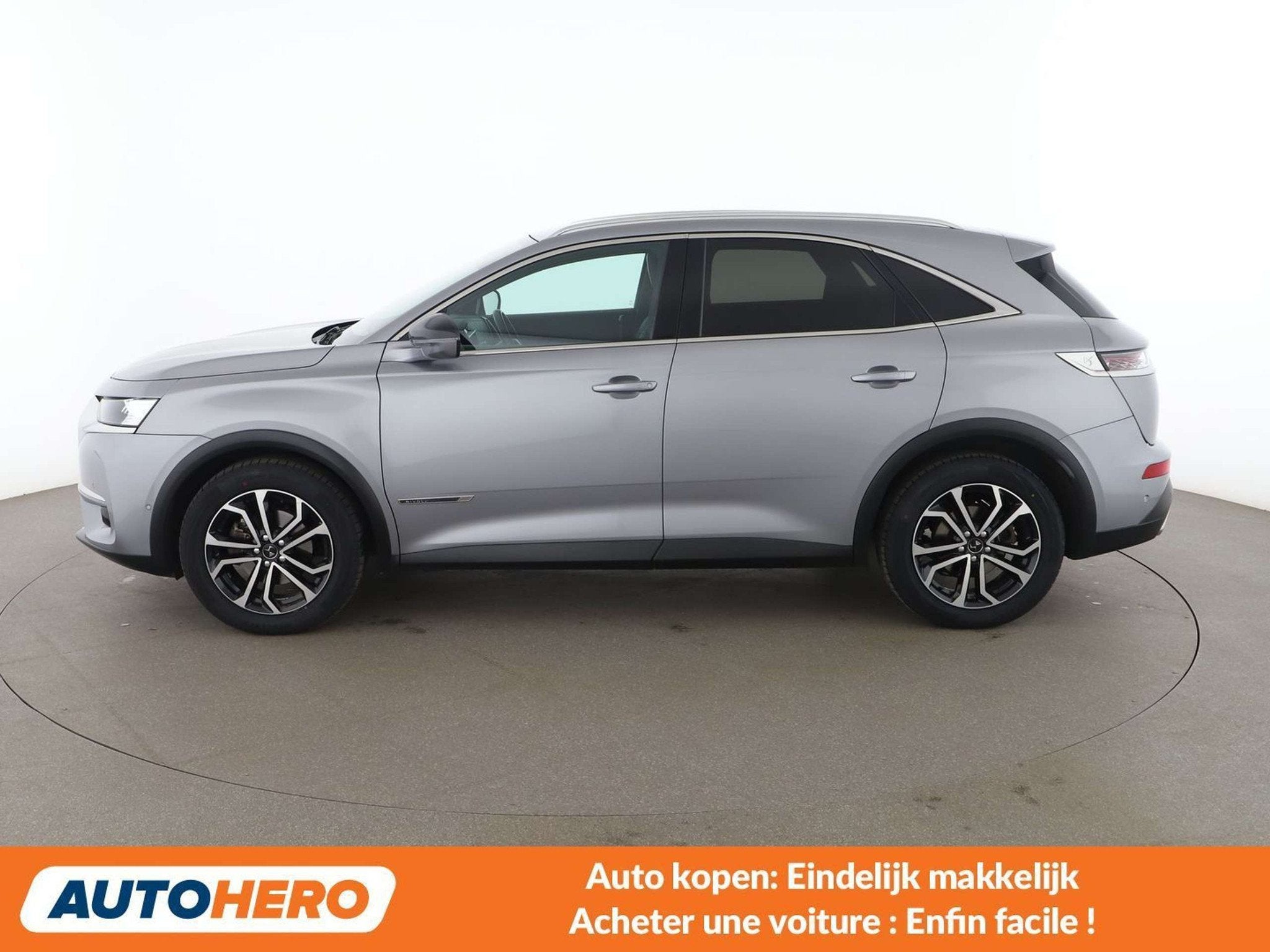 DS Automobiles DS 7 Crossback 1.6 PureTech So Chic, Autos, DS, Cuir, Argent ou Gris, Euro 6, Noir