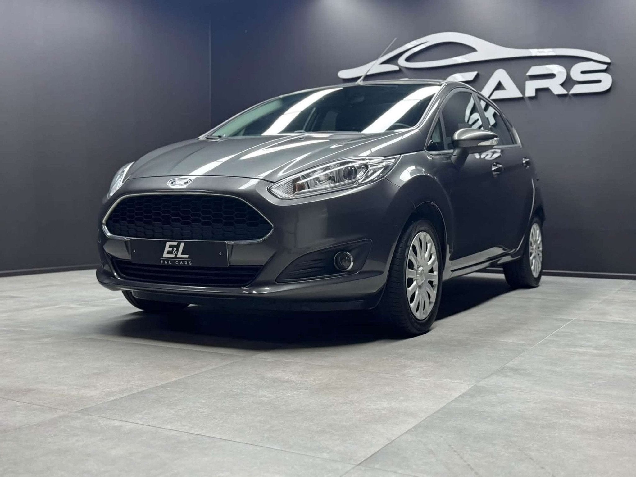 Ford Fiesta Fiesta 1.0 EcoBoost *12 mois de garantie*, Argent ou Gris, 998 cm³, Euro 6, Entreprise