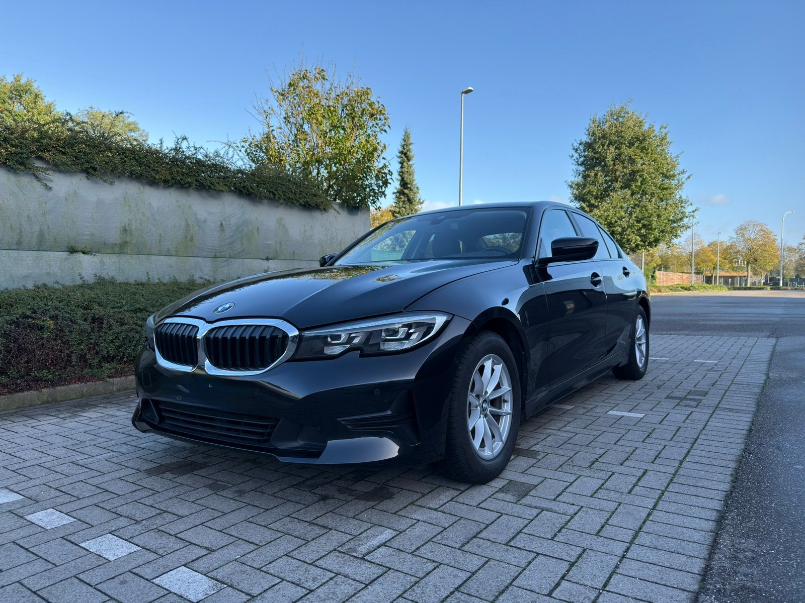 BMW 320i - garantie BMW 02/2028 - entretien concessionnaire, Autos, Cuir, Achat, Ordinateur de bord, Entretenue par le concessionnaire