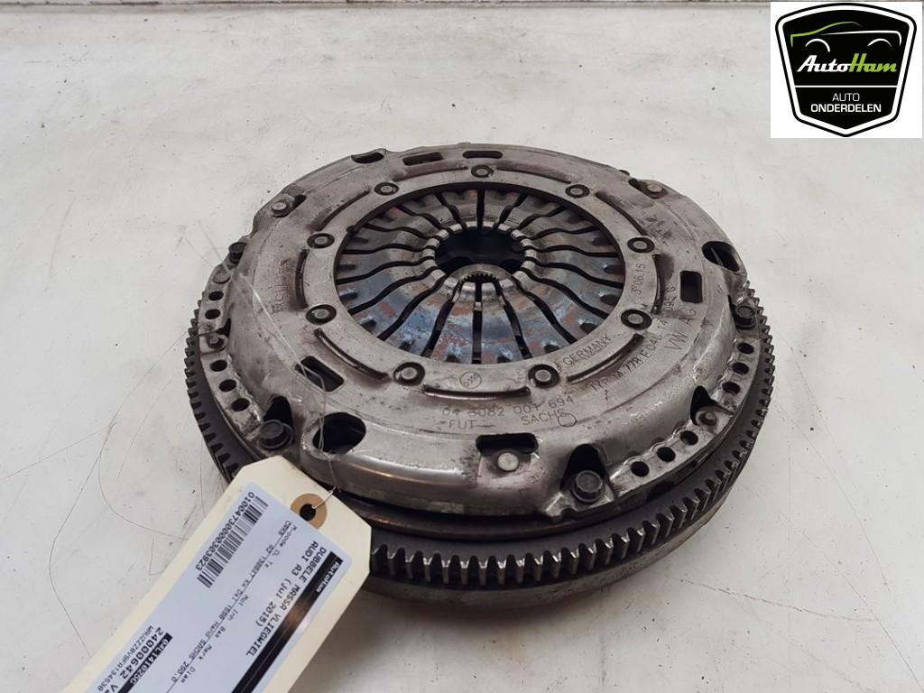 VOLANT MOTEUR BI-MASSE Audi A3 Sportback (8VA / 8VF), Autos : Pièces & Accessoires, Utilisé, Audi