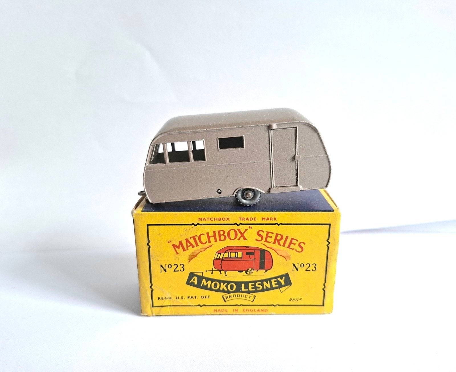 Matchbox 23 bluebird dauphine caravan, Ophalen of Verzenden, Matchbox