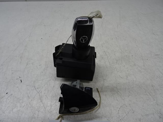 CONTACTSLOT Mercedes-Benz CLA (117.3) (A2469055801), Gebruikt, Mercedes-Benz, Mevr. I. Hauben, Rue de l'Espoir 34 34
4030  GRIVEGNÉE, BE