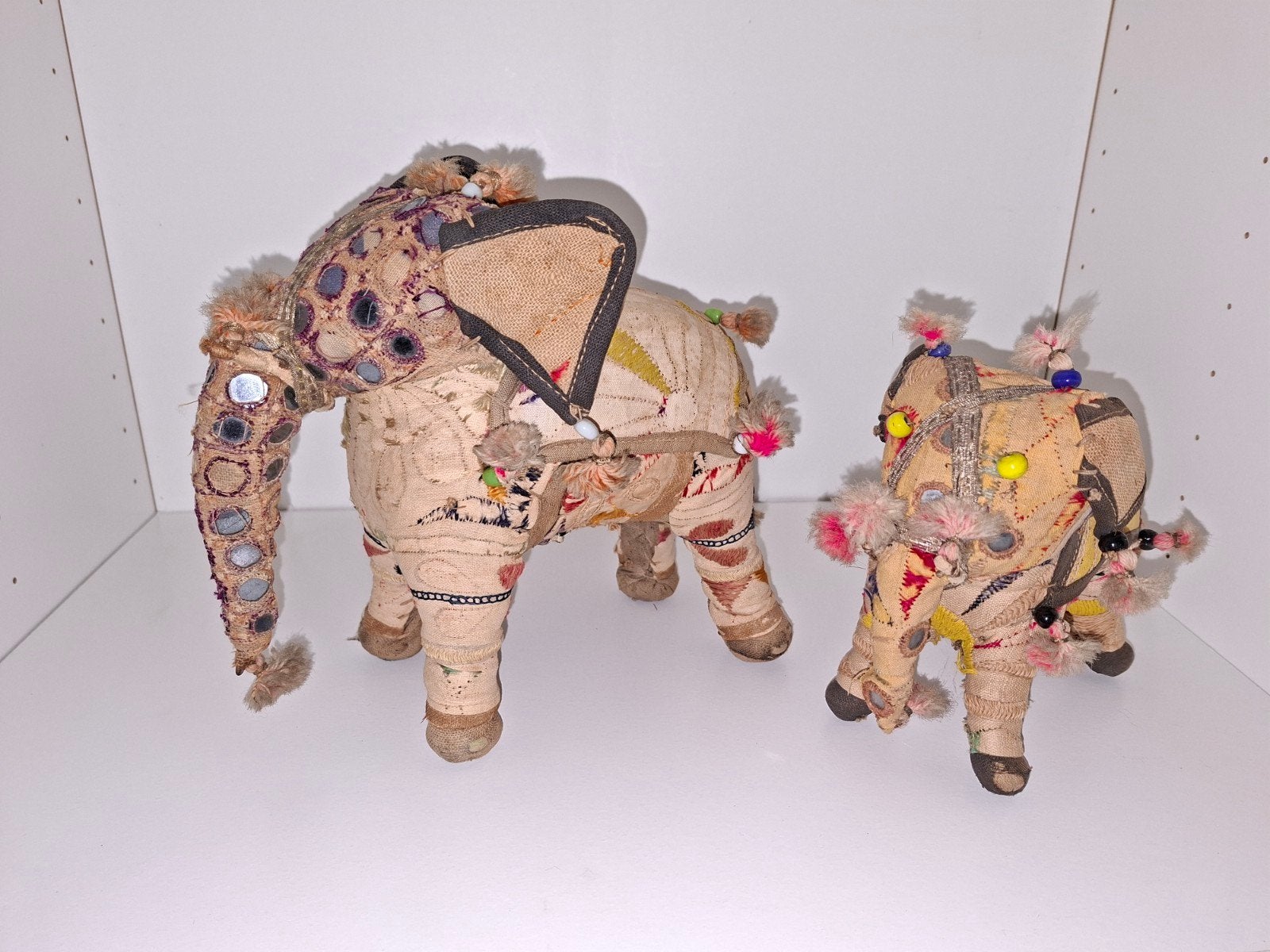 Éléphants décoratifs fabriqués à la main en Inde, Antiquités & Art, Enlèvement ou Envoi