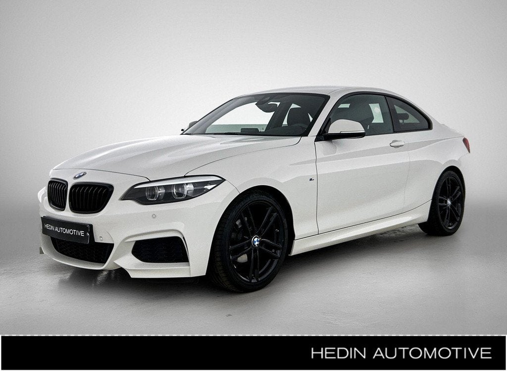 BMW 2-serie Coupé 218i M Pakket | Zetelverwarming | Bluetoo, Auto's, BMW, 4 cilinders, 2 Reeks, 136 pk, Wit