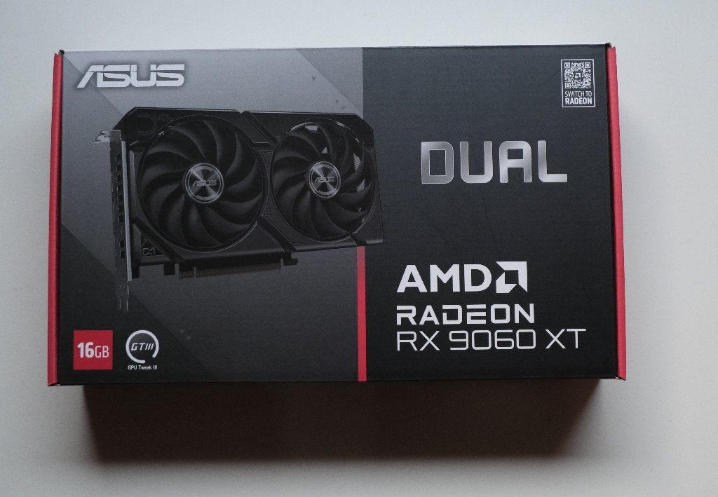 ASUS DUAL Radeon RX 9060 XT 16GB, Ophalen, AMD, GDDR6, Zo goed als nieuw