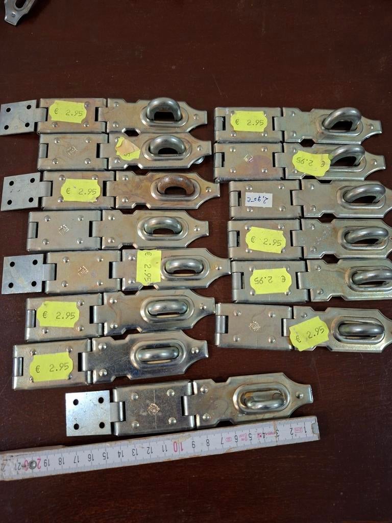 Sluitwerk voor hangslot, Ophalen
