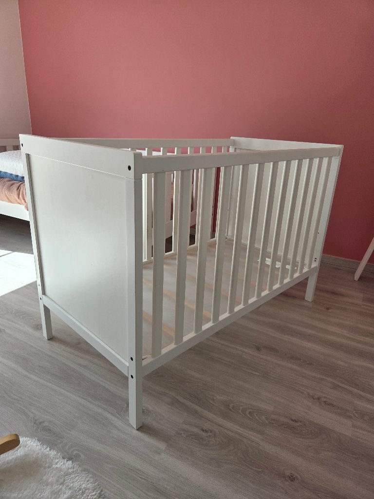 Babybed + matras + toebehoren, Kinderen en Baby's, Ophalen, Gebruikt, Matras