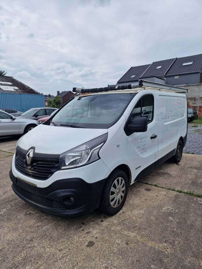 Renault Trafic 1.6 dCi // MOTEUR CASSER, Auto's, Renault, Voorwielaandrijving, Euro 5, Stof, Zwart