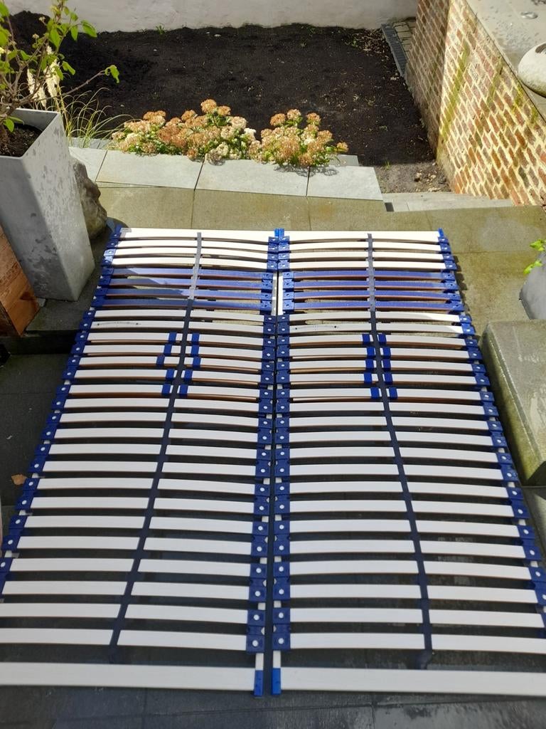 2 lattenbodems + matrassen 80cm x 200cm, Huis en Inrichting, Slaapkamer | Matrassen en Bedbodems, Ophalen, 200 cm