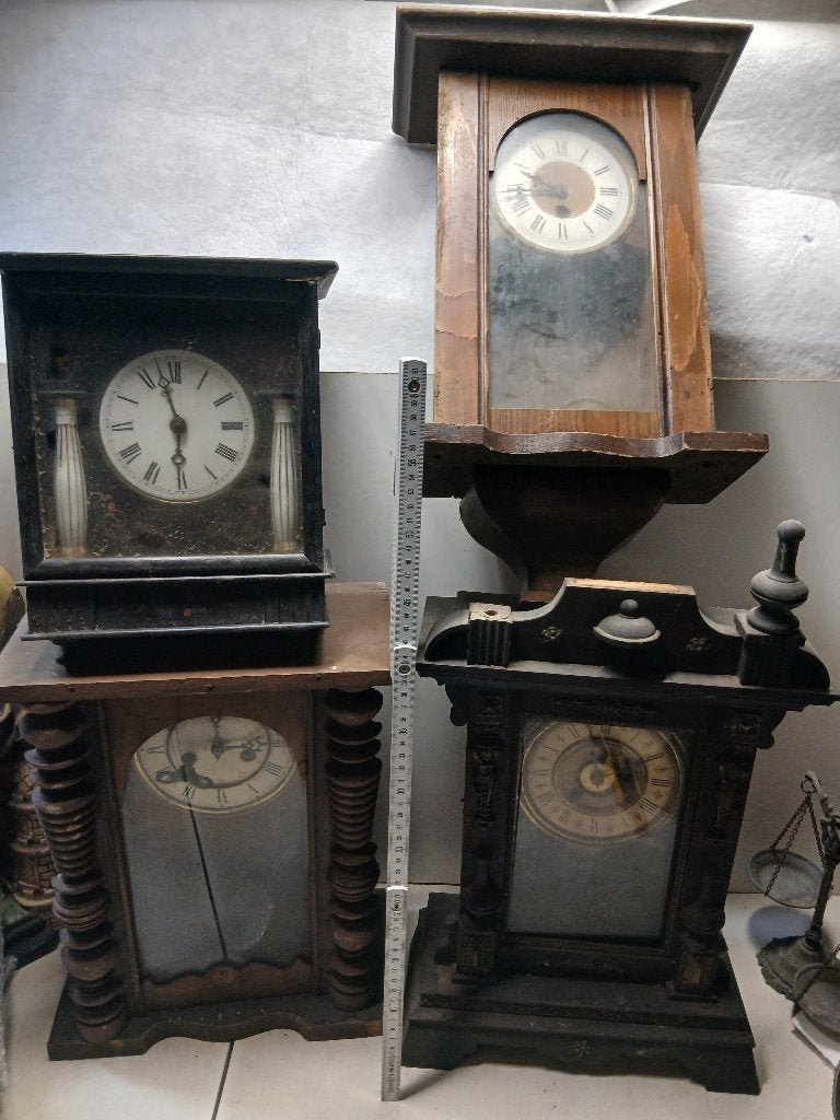 Lot de 4 horloges ancienne voir photos, Antiquités & Art, Enlèvement ou Envoi