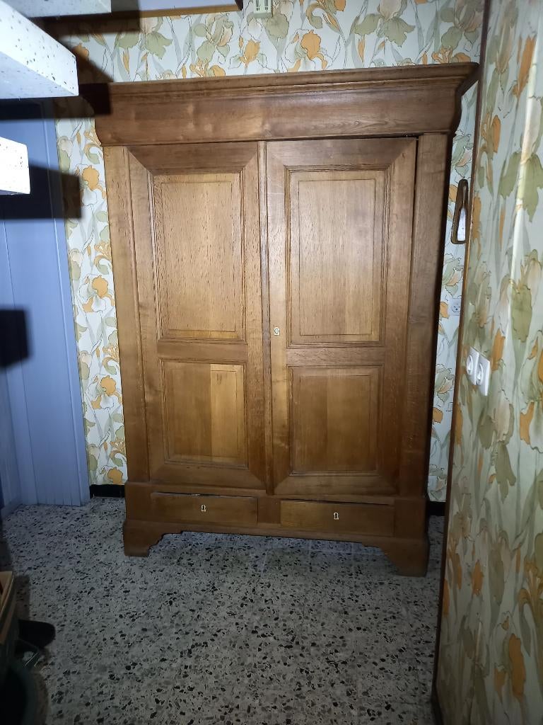 Ancien meuble, armoire, Enlèvement
