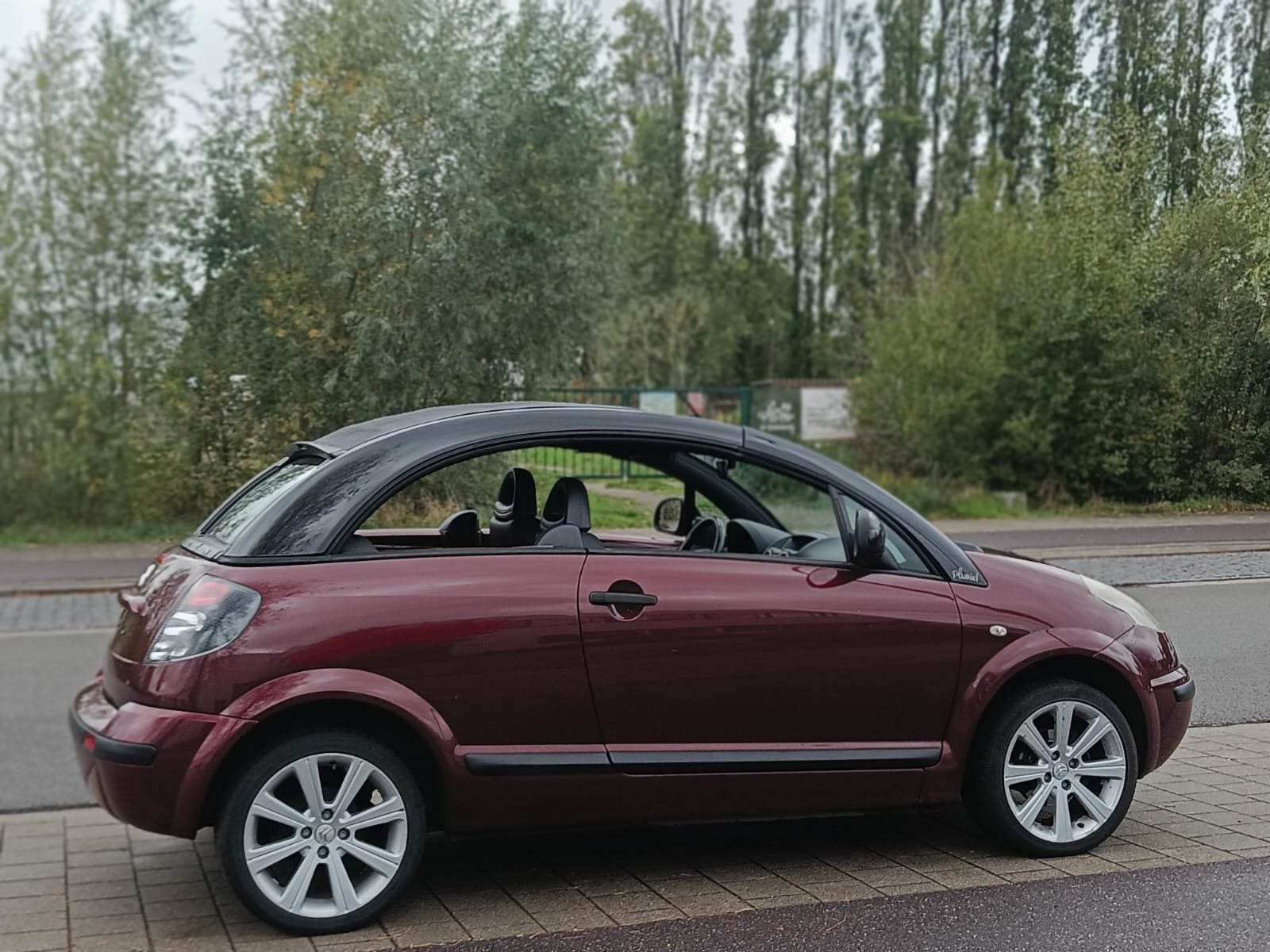 CITROEN C3 PLURIEL CABRIO 1.4 ESSENCE - 2009 - 104 000 KM, Rouge, Achat, https://public.car-pass.be/vhr/291d5470-1b1e-4d1f-95ab-26966ef6b762